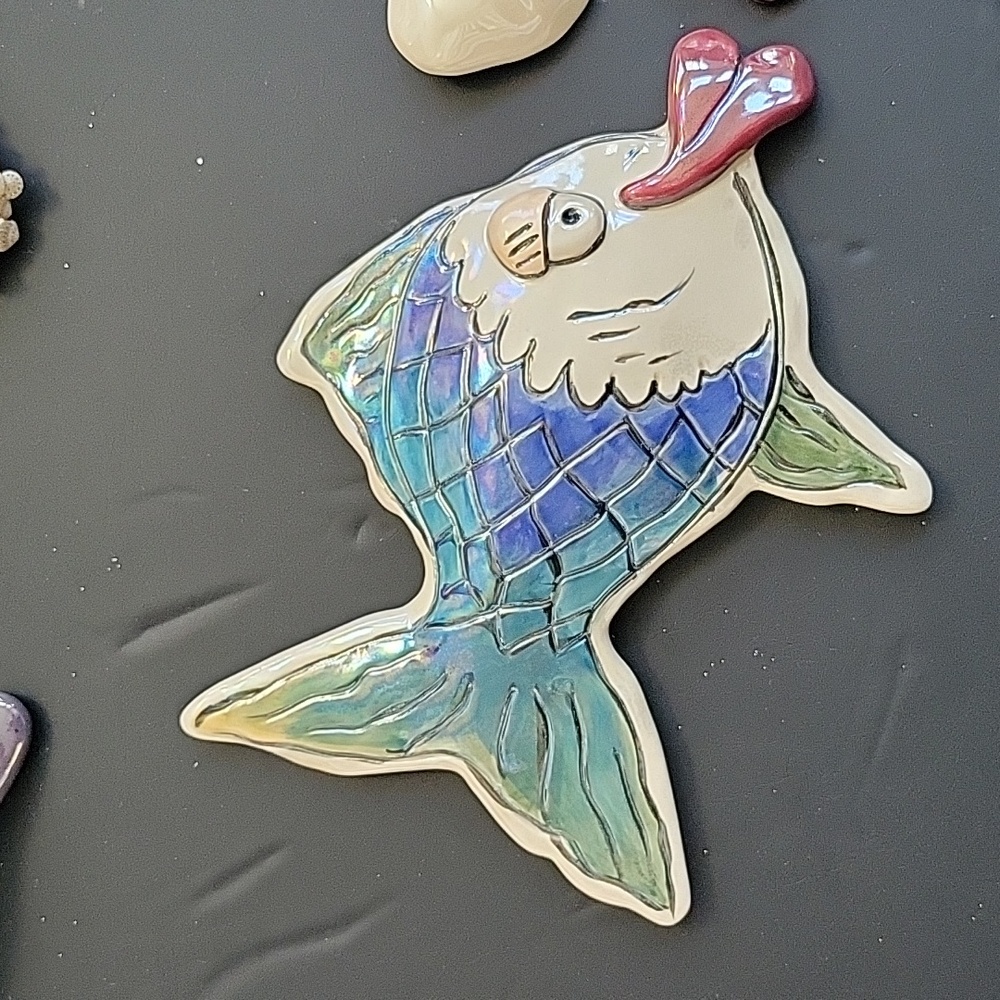 Vintage Blue Sky Kissy Fish w/ Bubbles Pink & Teal Pair